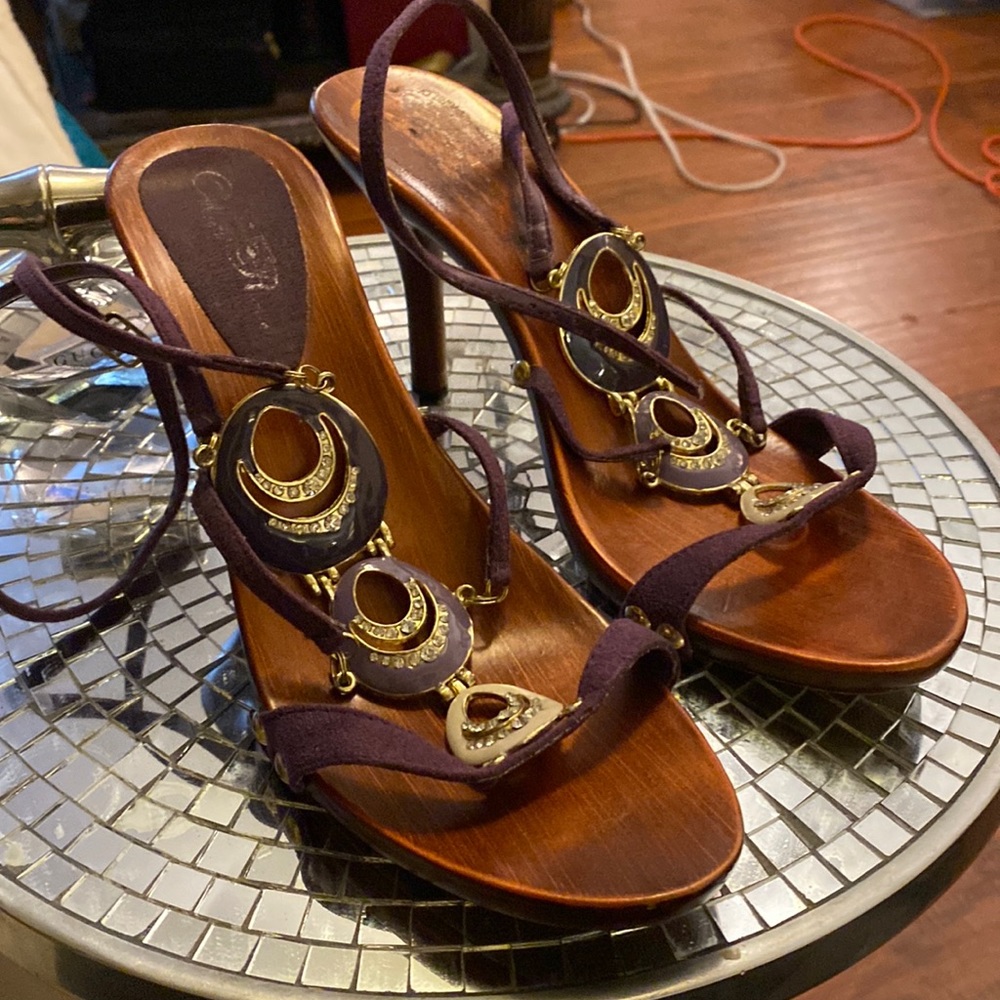 9.5 wood look mod heels super fly. Purple and ivory metal VINTAGE!